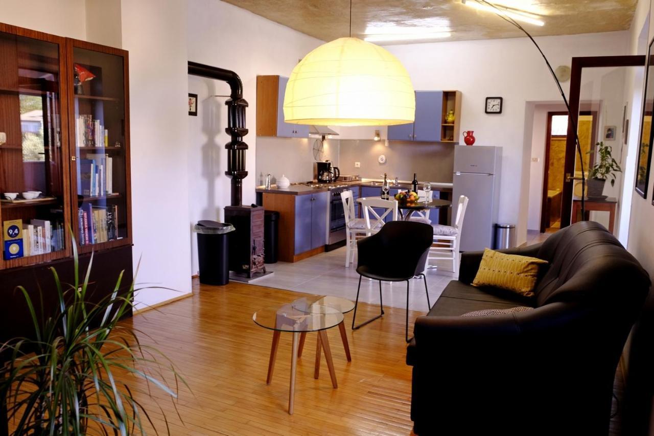 Apartment Fojba Πούλα Εξωτερικό φωτογραφία
